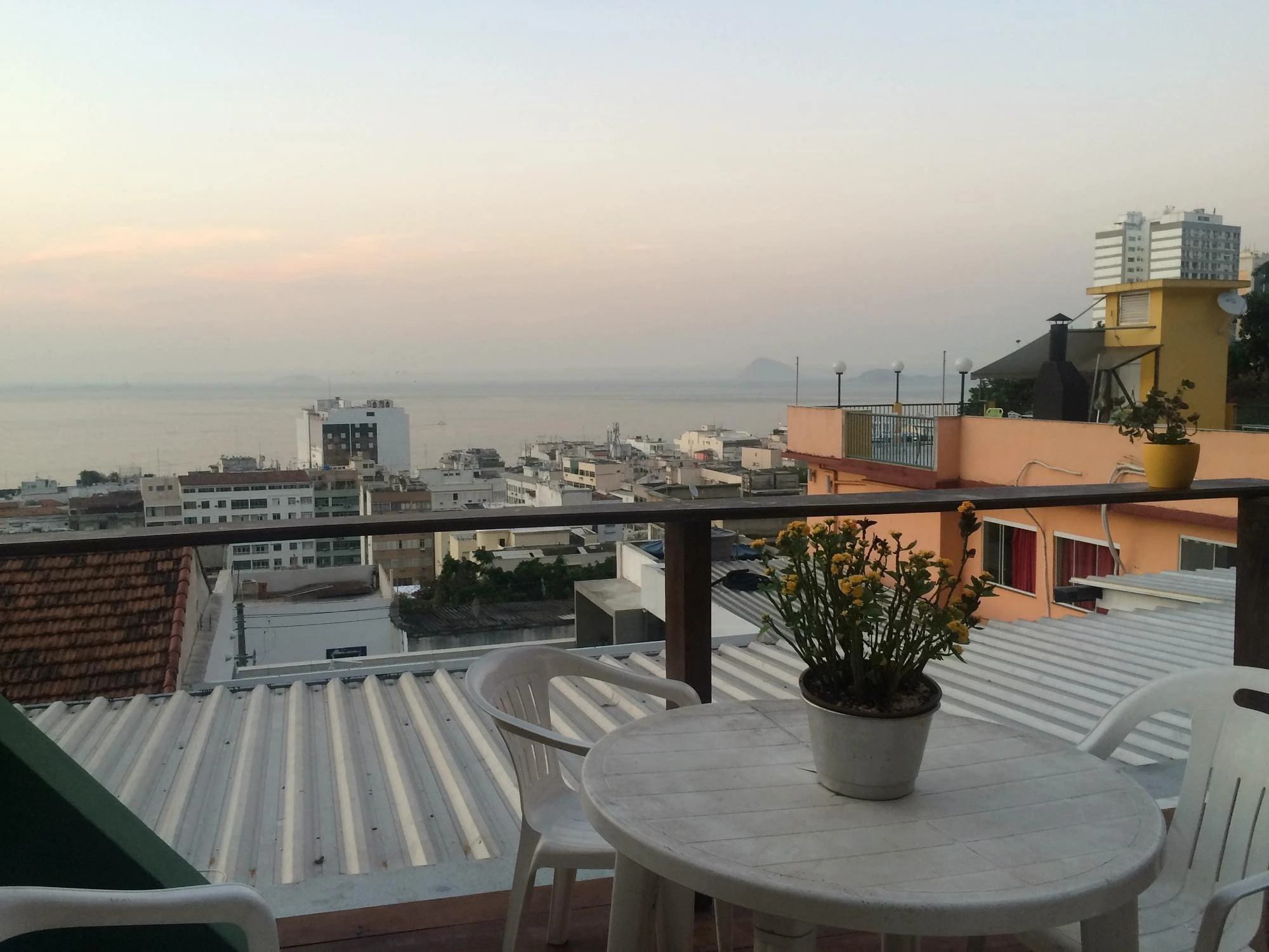 Sunset at Morro da Babilônia - Barbecue & Authentic Vibe - Image